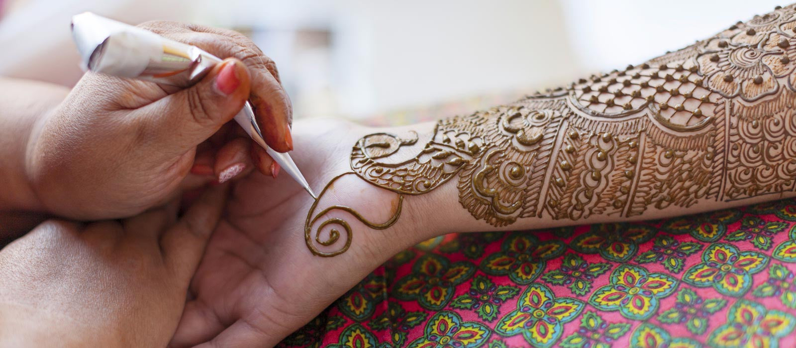 Mehendi on the hands of girls, Woman Hands with brown mehndi tattoo. Hands  of Indian bride girl with brown henna tattoos. Stock Photo | Adobe Stock